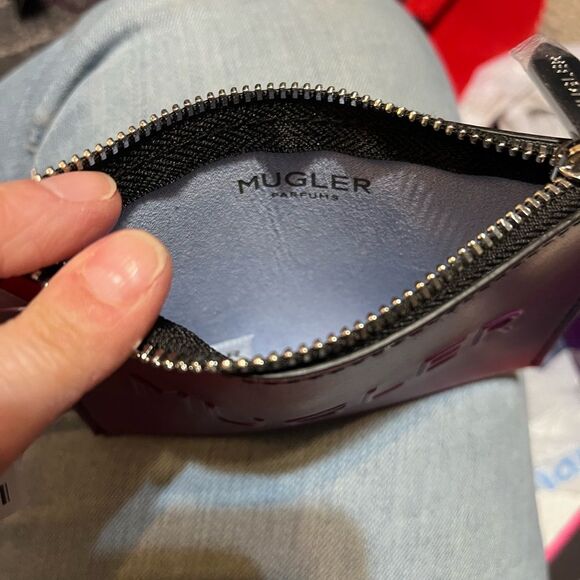 NWOT Genuine Mugler Navy Toiletry Bag - Picture 2 of 6